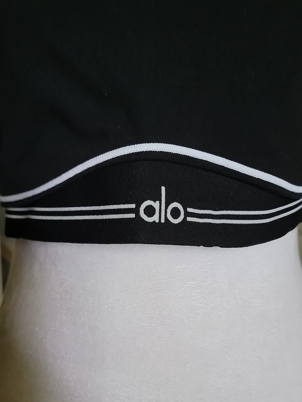 ALO Yoga alo black